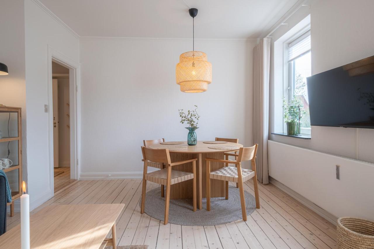 Newly Renovated 1-Bed Apartment In Aalborg Ngoại thất bức ảnh